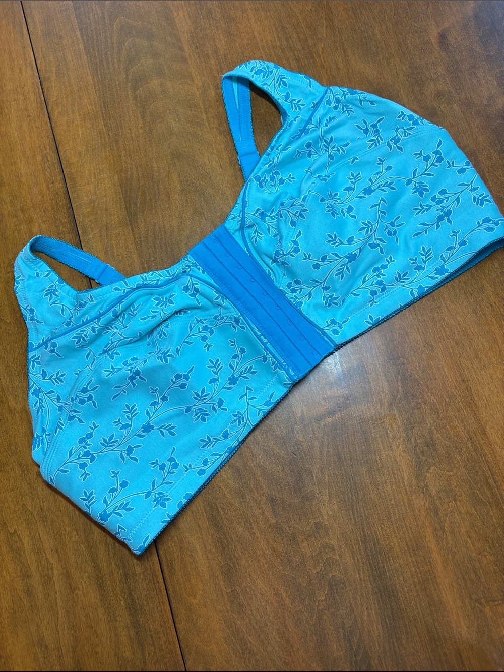 Comfort Choice Blue Floral Front Closure Bra, 48 DD - Picture 9 of 9